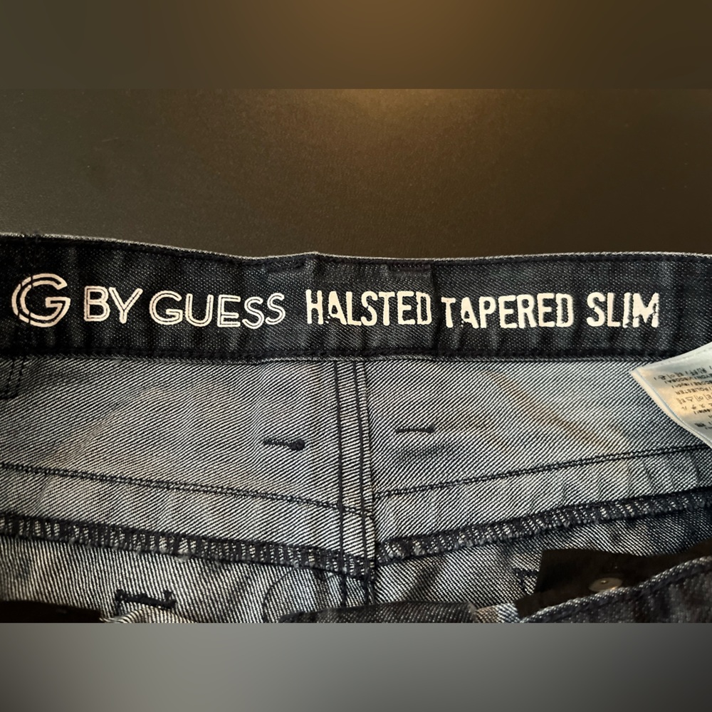 Guess Slim/Distressed Jeans - Picture 3 of 5